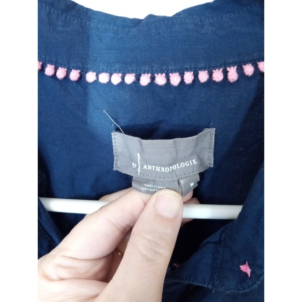 Anthropologie Pink Embroidered Navy Blue Cotton Button Down Shirt Top sz M - Picture 15 of 16